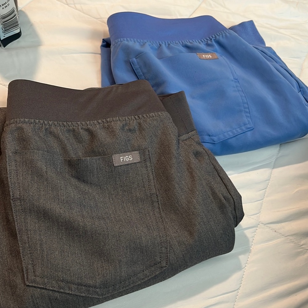 Figs scrubs